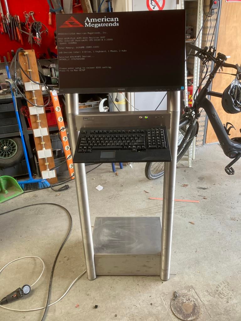 Mobiel Werkstation met Philips Monitor en Intel Pentium, Ophalen, Gebruikt, HDD, Met monitor