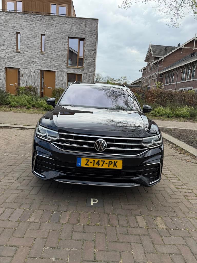 Volkswagen Tiguan 2.0 TDI 147KW DSG 4MOTION 2022 Zwart, Auto's, Volkswagen, 15 km/l, 4 cilinders, Zwart, Leder