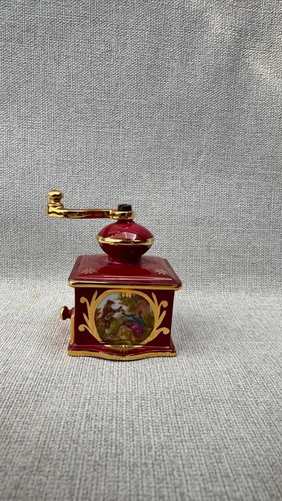 Limoges Frankrijk Porseleinen Koffiemolen Miniatuur, Ophalen of Verzenden