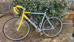 Peugeot racefiets - Klassieke stijl, moderne prestaties, Fietsen en Brommers, Fietsen | Racefietsen, 28 inch, Gebruikt, Staal