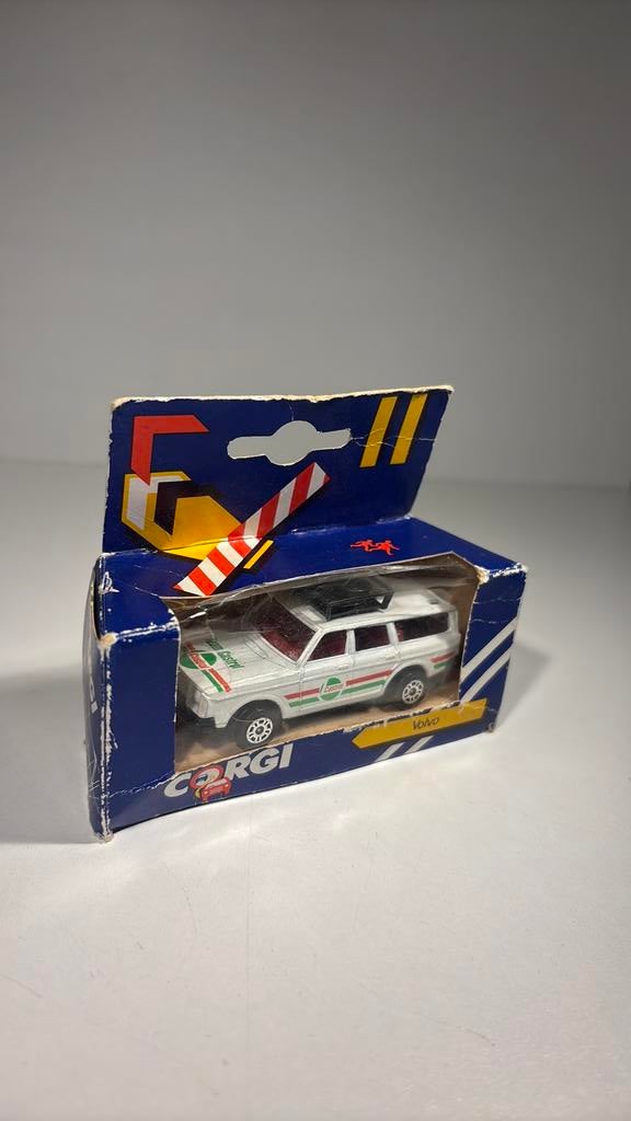 Volvo castrol corgi 1.64, Hobby en Vrije tijd, Modelauto's | Overige schalen, Auto, Ophalen of Verzenden, A, A
