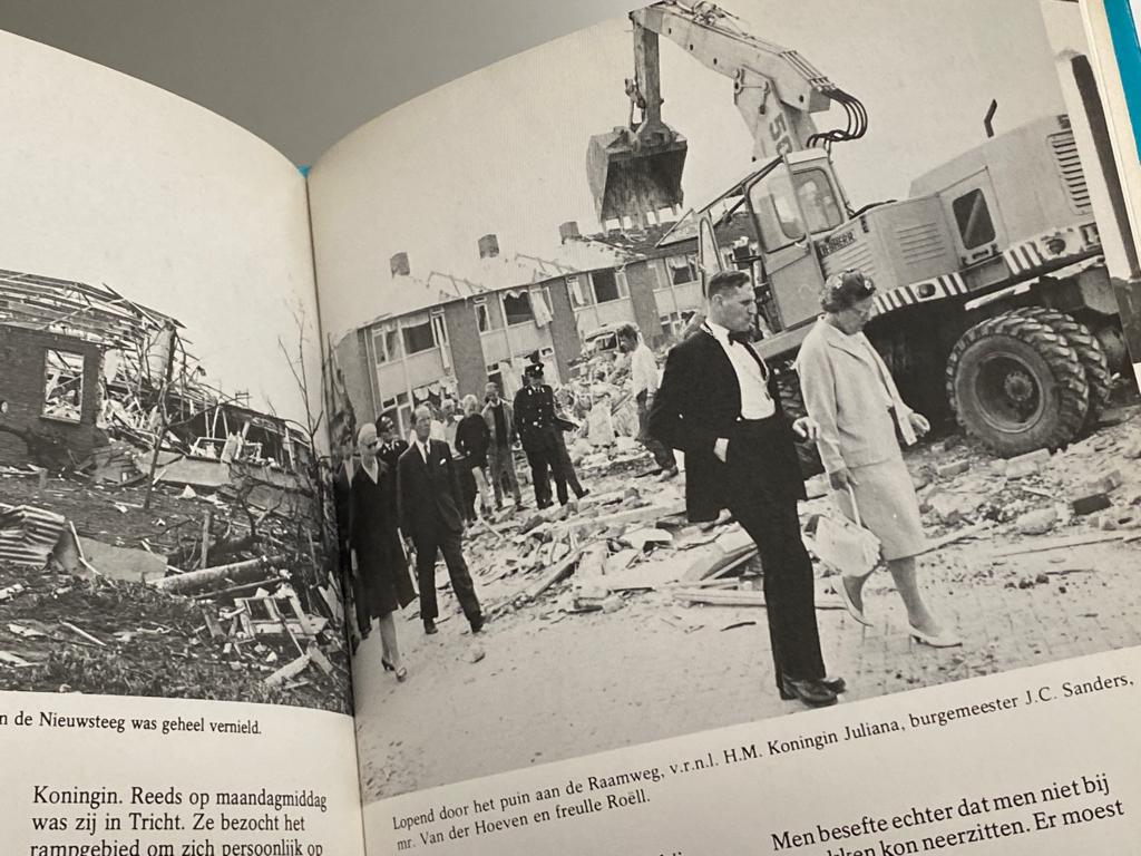 De ramp van Tricht. 25 juni 1967. , Ophalen of Verzenden, 20e eeuw of later, Zo goed als nieuw