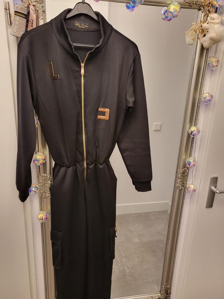 Zwarte jumpsuit met gouden rits en details, Kleding | Dames, Jumpsuits, Ophalen of Verzenden
