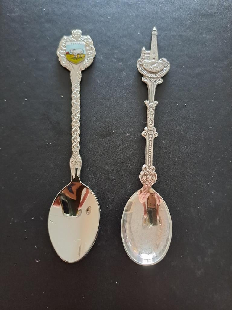 2 lepeltjes,  1x Texel en 1x Schiermonnikoog, Antiek en Kunst, Ophalen of Verzenden