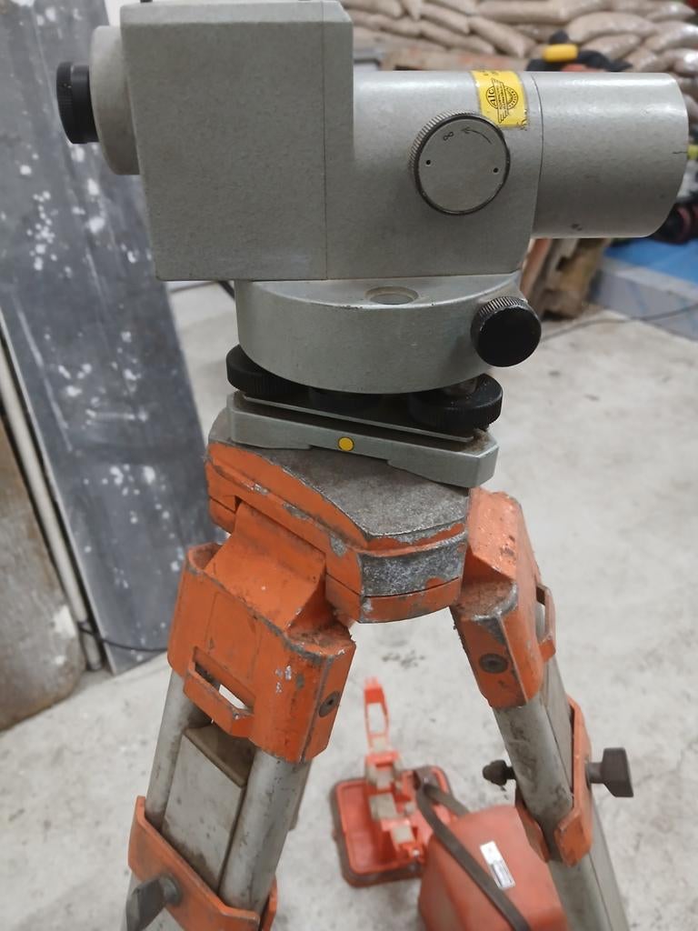 Sokkishia C3A Automatisch Waterpasinstrument met Statief, Ophalen, Gebruikt, Overige meters