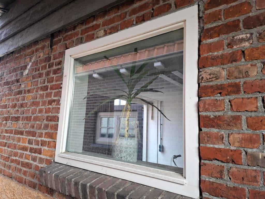Twee keer kozijn met veiligheidsglas, Gebruikt, Raamkozijn, Inclusief glas, 75 tot 150 cm