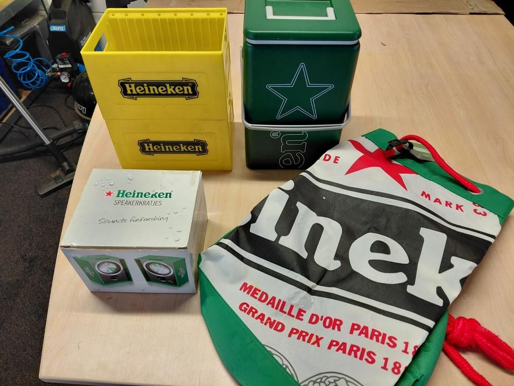 Diverse Heineken items: krat, koeler, speakers, tas, Verzamelen, Ophalen of Verzenden, Gebruikt, Overige typen