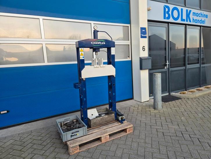 CIATA 25 TON Werkplaatspers, Hydraulisch Pneumatische Pers!!, Auto diversen, Autogereedschap, Gebruikt, Ophalen of Verzenden