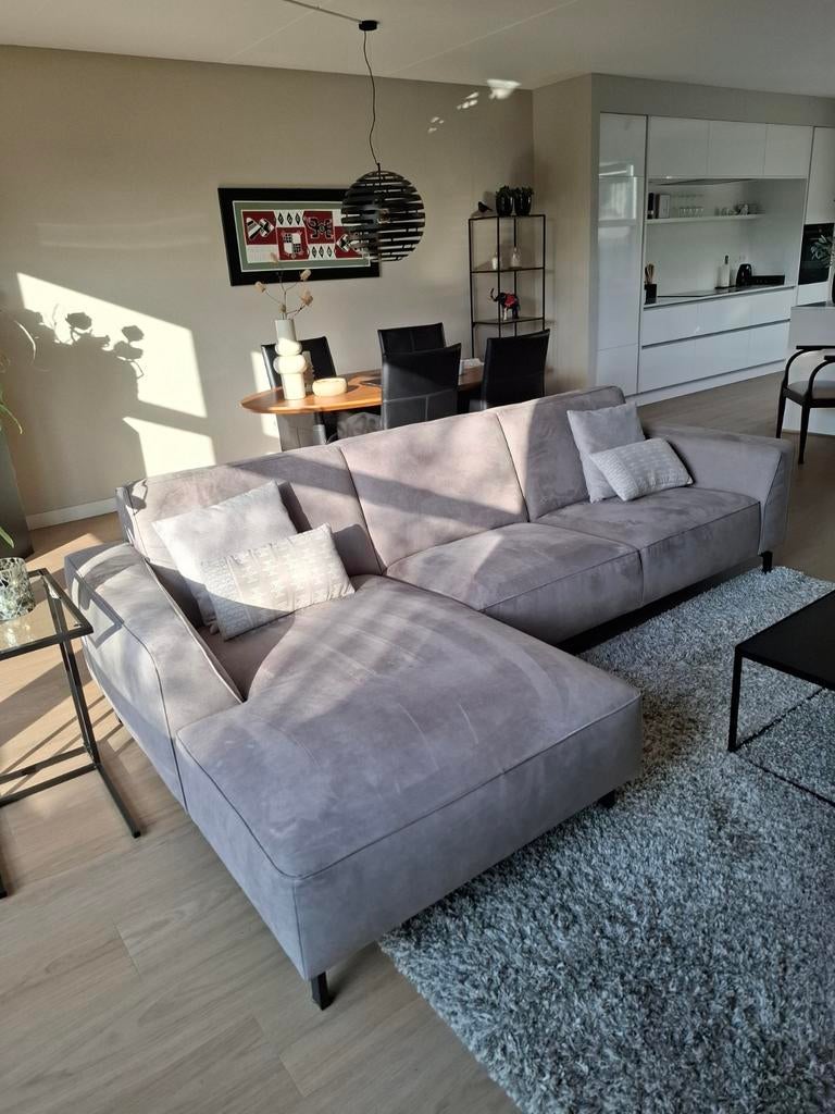 Te koop zo goed als nieuwe grijze bank, ander half jaar oud., Ophalen, Zo goed als nieuw