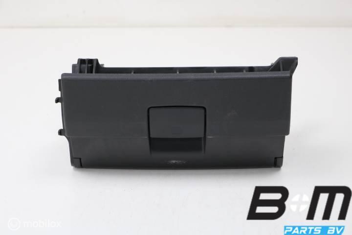 Bakje onder stoel rechts Audi A3 8P 8P0881578, Auto-onderdelen, Interieur en Bekleding, Gebruikt