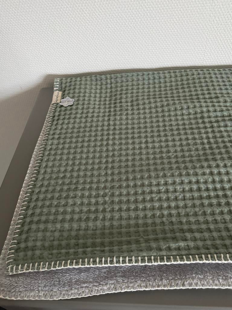 Koeka deken, lakentje, aankleedkussen en commode mandje, Ophalen of Verzenden, Zo goed als nieuw, 100 cm of meer, Deken