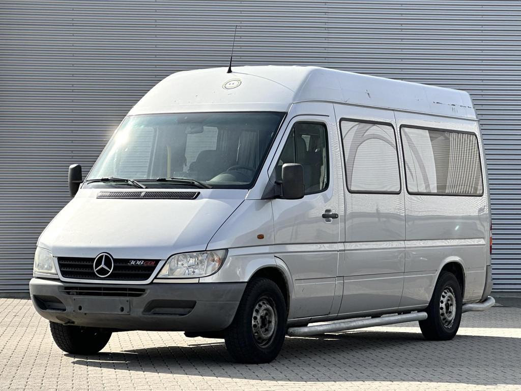 Mercedes-Benz Sprinter 308 CDI 355 Rolstoel bus ENGINE NEW R, Auto's, Automaat, Gebruikt, Overige modellen, 2000 kg