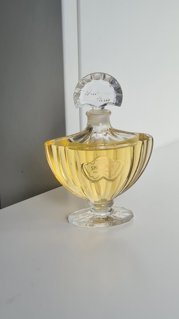 Shalimar vintage parfum 30 ml, Sieraden, Tassen en Uiterlijk, Uiterlijk | Parfum, Ophalen of Verzenden, Zo goed als nieuw