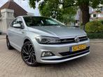 Volkswagen Polo 1.0 TSI Highline R 70KW 5D 2018 Grijs, Auto's, Voorwielaandrijving, 40 €/maand, Origineel Nederlands, Handgeschakeld