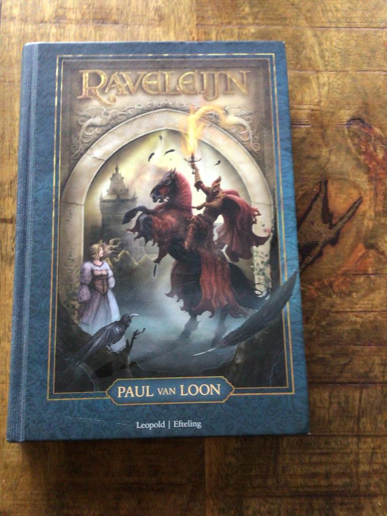 Efteling Raveleijn boek door Paul van Loon, Boeken, Fantasy, Zo goed als nieuw, Ophalen of Verzenden