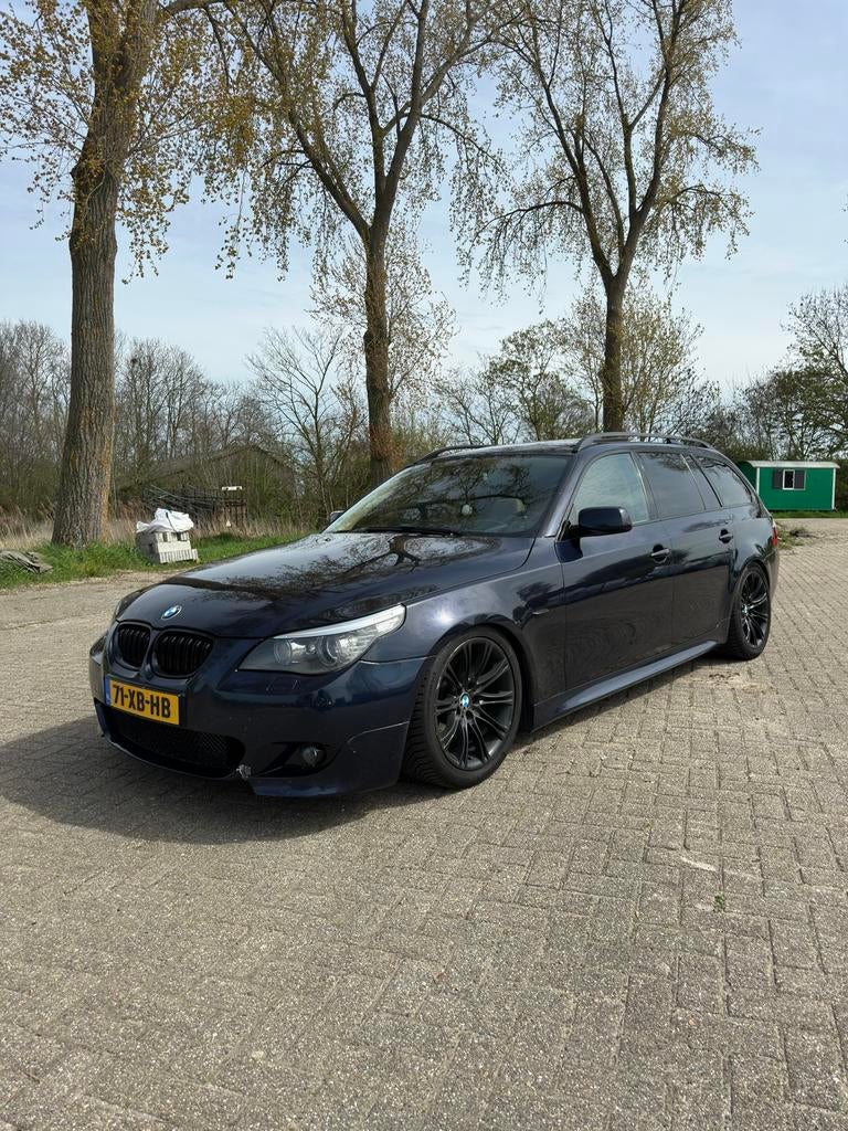 BMW 5-Serie 3.0 D 530 Touring AUT 2006 Blauw, Auto's, BMW, Achterwielaandrijving, 2000 kg, 231 pk, Stationwagon
