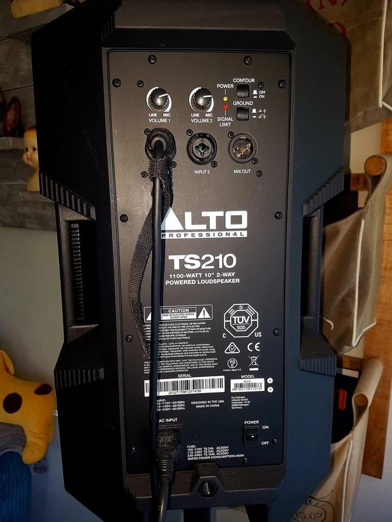 Alto TS210 actieve luidspreker met Behringer mixer, Muziek en Instrumenten, Mengpanelen, Gebruikt, 5 tot 10 kanalen, Microfooningang