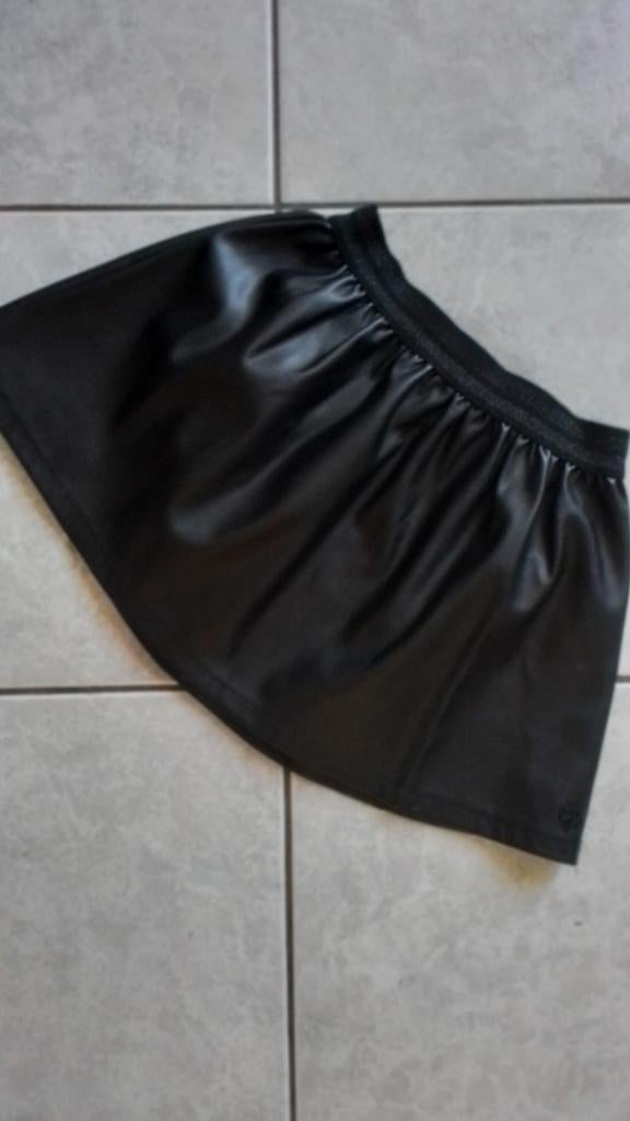 Zwart rokje maat 128, Kinderen en Baby's, Kinderkleding | Maat 128, Ophalen of Verzenden, Zo goed als nieuw, Meisje, Jurk of Rok