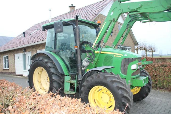 John Deere 5080M met voorlader (bj 2011), Zakelijke goederen, Agrarisch | Tractoren, 7500 tot 10000, John Deere, 80 tot 120 Pk