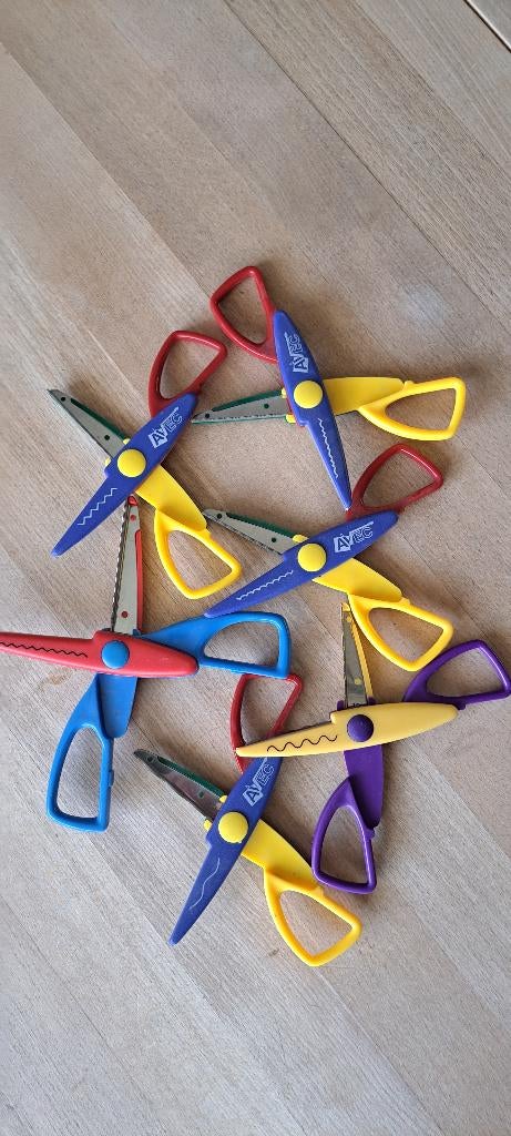 Knutselscharen, Ophalen of Verzenden, Zo goed als nieuw, Knutselen