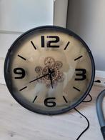 Mooie klok 55 cm doorsnee, Ophalen of Verzenden, Zo goed als nieuw, Wandklok