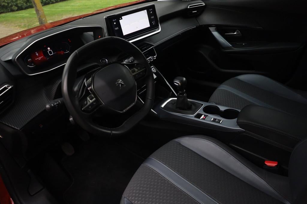 Peugeot 2008 1.2 PureTech Allure | Panorama | Full Led | Nie, Gebruikt, 1199 cc, Leder en Stof, Origineel Nederlands