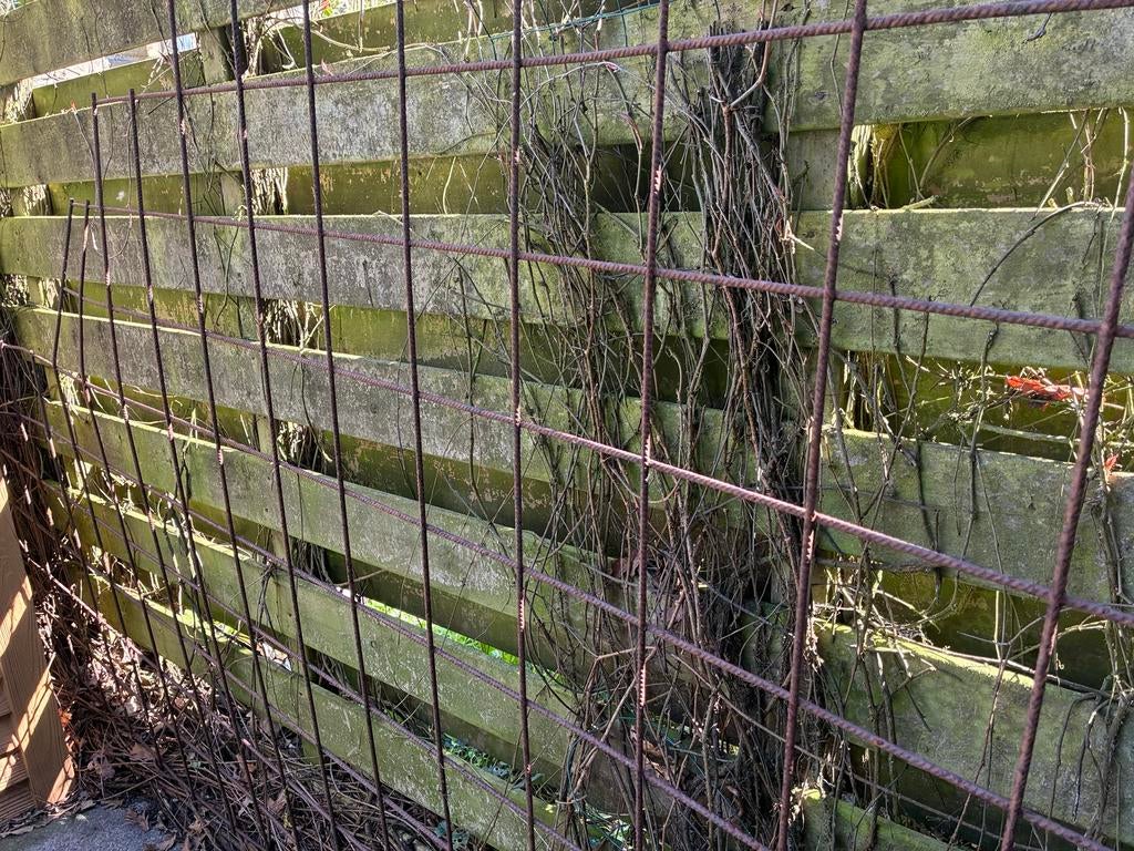 Gratis ijzeren rek 240/160, Ophalen, Gebruikt, Minder dan 10 meter, Raster