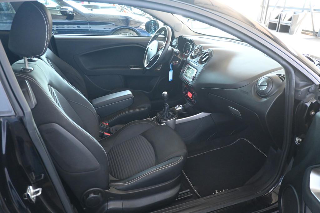 Alfa Romeo MiTo 0.9 TwinAir Clima Cruise Control Rijklaarpri, Voorwielaandrijving, Gebruikt, Met garantie (alle), Origineel Nederlands