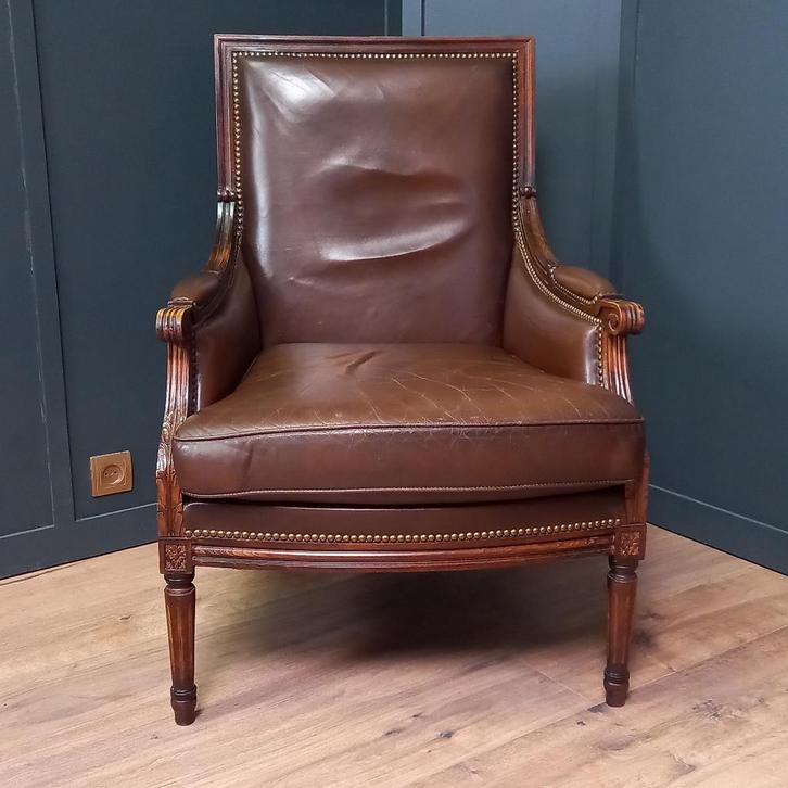 Bruine Vintage fauteuil in Art Deco stijl, Huis en Inrichting, Fauteuils, Gebruikt, Leer, 50 tot 75 cm, Minder dan 75 cm, Ophalen of Verzenden