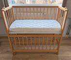 Houten wieg / Co-sleeper op wieltjes incl. matras, Ophalen, Zo goed als nieuw, Wieg