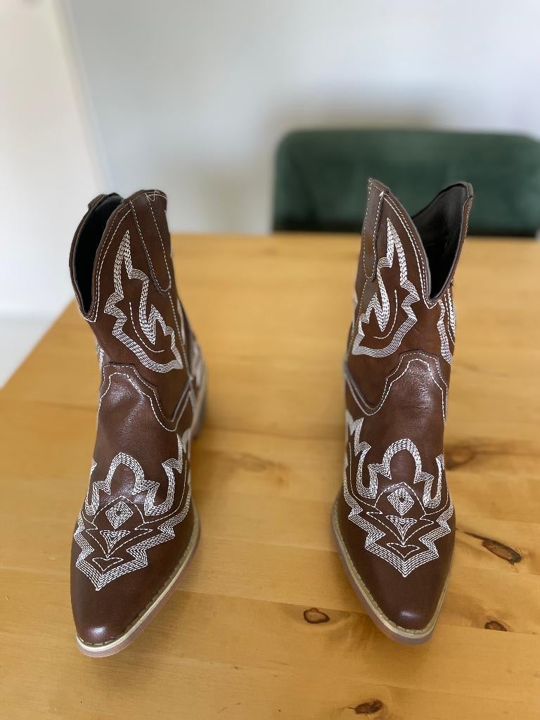 Nieuwe Bruine Cowboy laarzen mt 41, Kleding | Dames, Bruin, Lage of Enkellaarzen, Nieuw, Ophalen of Verzenden