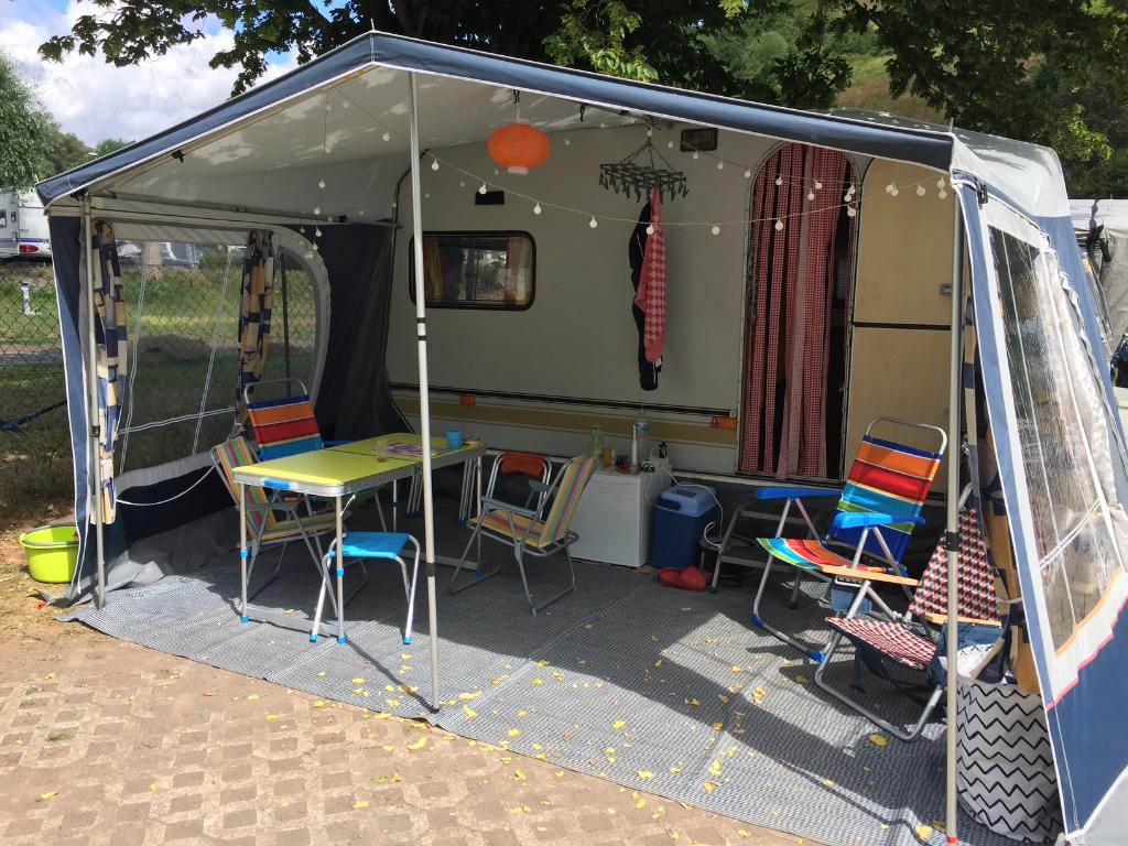 Retro vintage Caravan Chateau Grand Prix 424 uit 1979, Caravans en Kamperen, Chateau, Rondzit, Omvormbare zithoek, Particulier