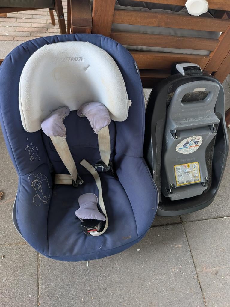 Maxi-Cosi autostoeltje met FamilyFix base, Ophalen