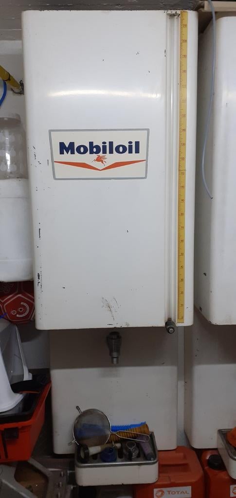 Vintage Mobiloil Olie Dispenser met Maatverdeling, Auto diversen, Overige Auto diversen, Ophalen