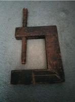 Antieke lijmklem, Ophalen