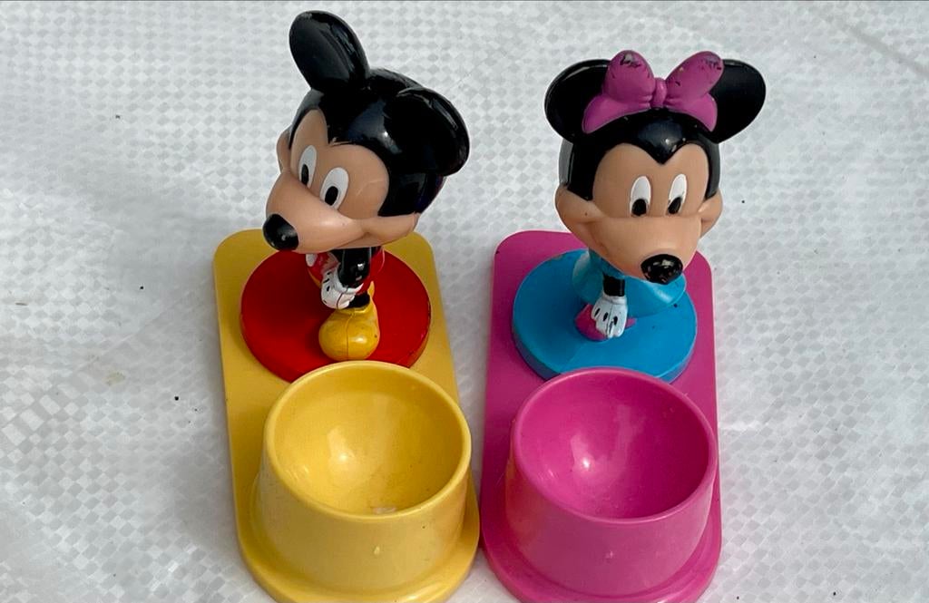 Mickey en Minnie Mouse eierdopjes set, Antiek en Kunst, Ophalen of Verzenden