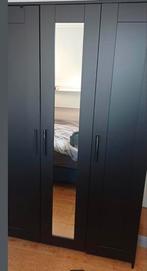 Ikea malm kast. Zwart. 3 deuren. 1 met spiegel.
3 planken. 1, Ophalen, 25 tot 50 cm, Minder dan 100 cm