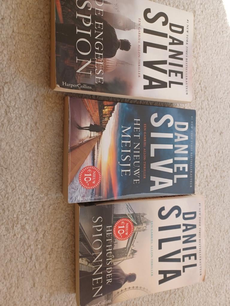 Daniel Silva boeken: De Engelse Spion, He, Boeken, Ophalen of Verzenden, Gelezen, Daniel Silva, Nederland