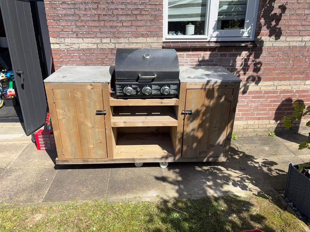 Te koop: Sfeervolle buitenkeuken met BBQ, Ophalen, Gas