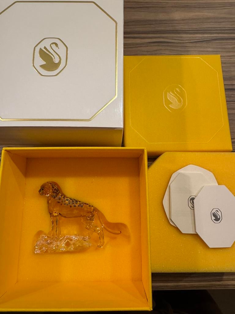 Swarovski kleine cheeta, Ophalen of Verzenden, Zo goed als nieuw, Figuurtje