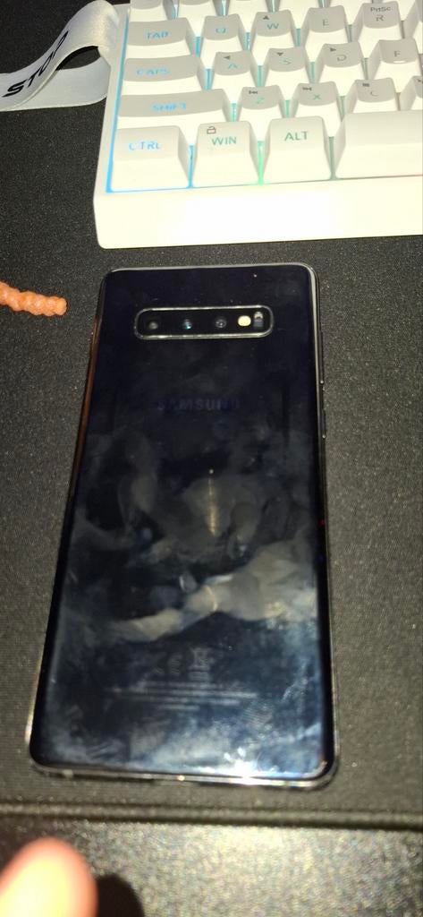 Samsung S10 1TB  performance editi Gebruikt met schermschade, Telecommunicatie, Mobiele telefoons | Samsung, Ophalen of Verzenden