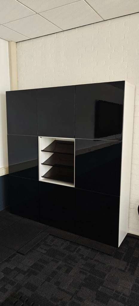 IKEA Besta Kast Hoogglans Zwart/Mat Wit - 192x141.5x179 cm, Ophalen, Zo goed als nieuw