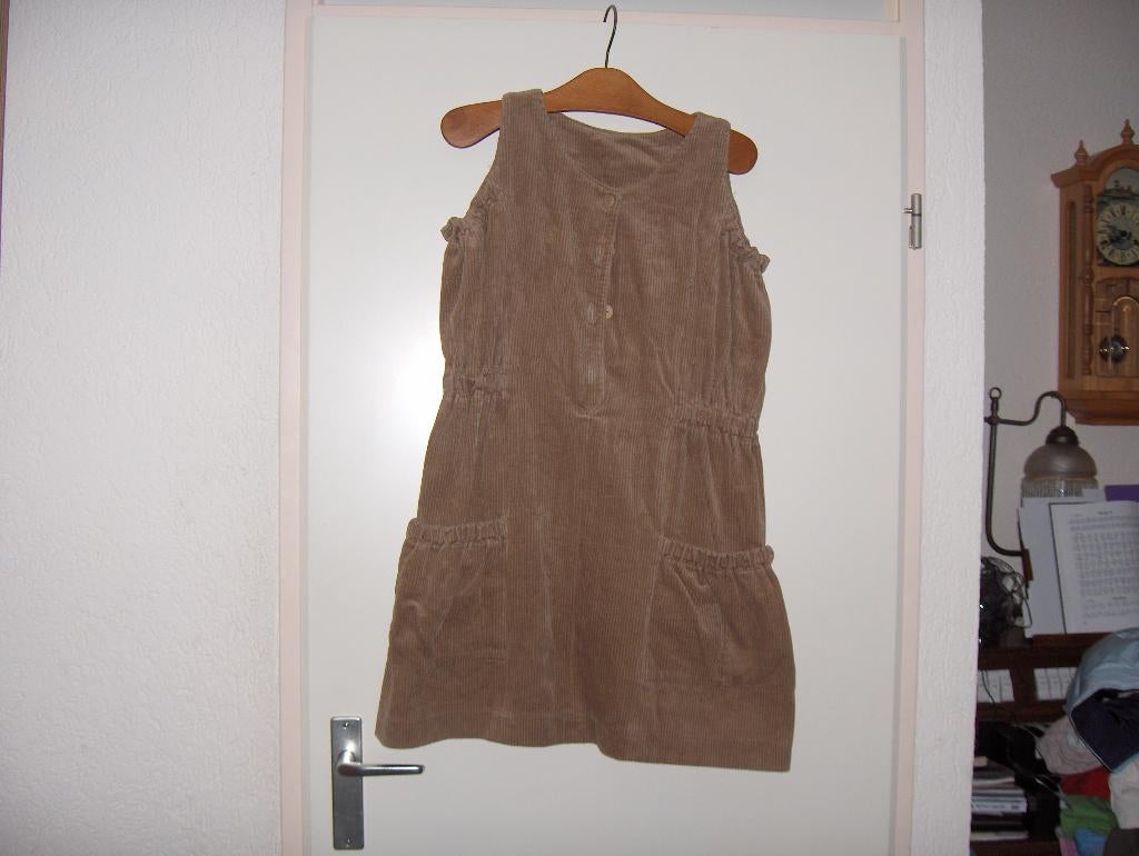 Wijde brede bruin grove katoenen rib pinafore jurk 140 prima, Gebruikt, Meisje, Handgemaakt, Ophalen of Verzenden