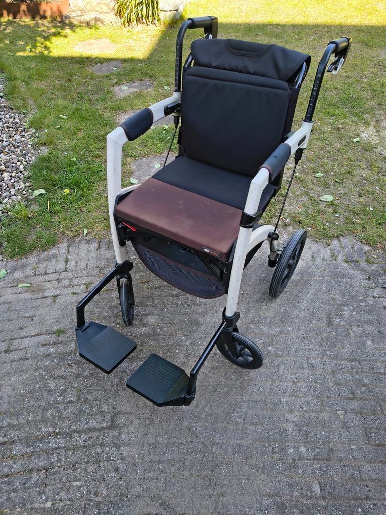 Rollz motion rollator en rolstoel in 1, Diversen, Rolstoelen, Zo goed als nieuw, Duwrolstoel, Ophalen