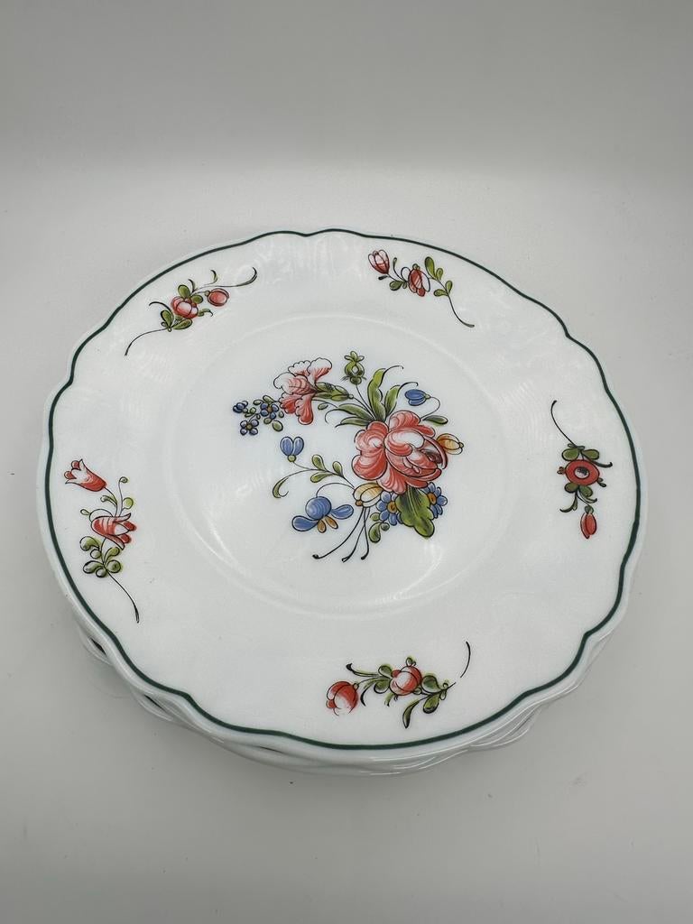 4 Arcopal borden met bloemmotief en groene rand, Antiek en Kunst, Ophalen of Verzenden