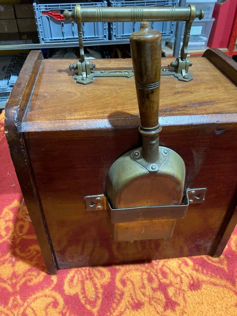 Antieke Kolenkit / Turf Bak met Schepje, Ophalen of Verzenden