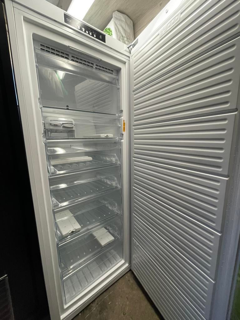 Diepvries kapot, Ophalen, Zo goed als nieuw, 60 tot 90 cm, 160 cm of meer