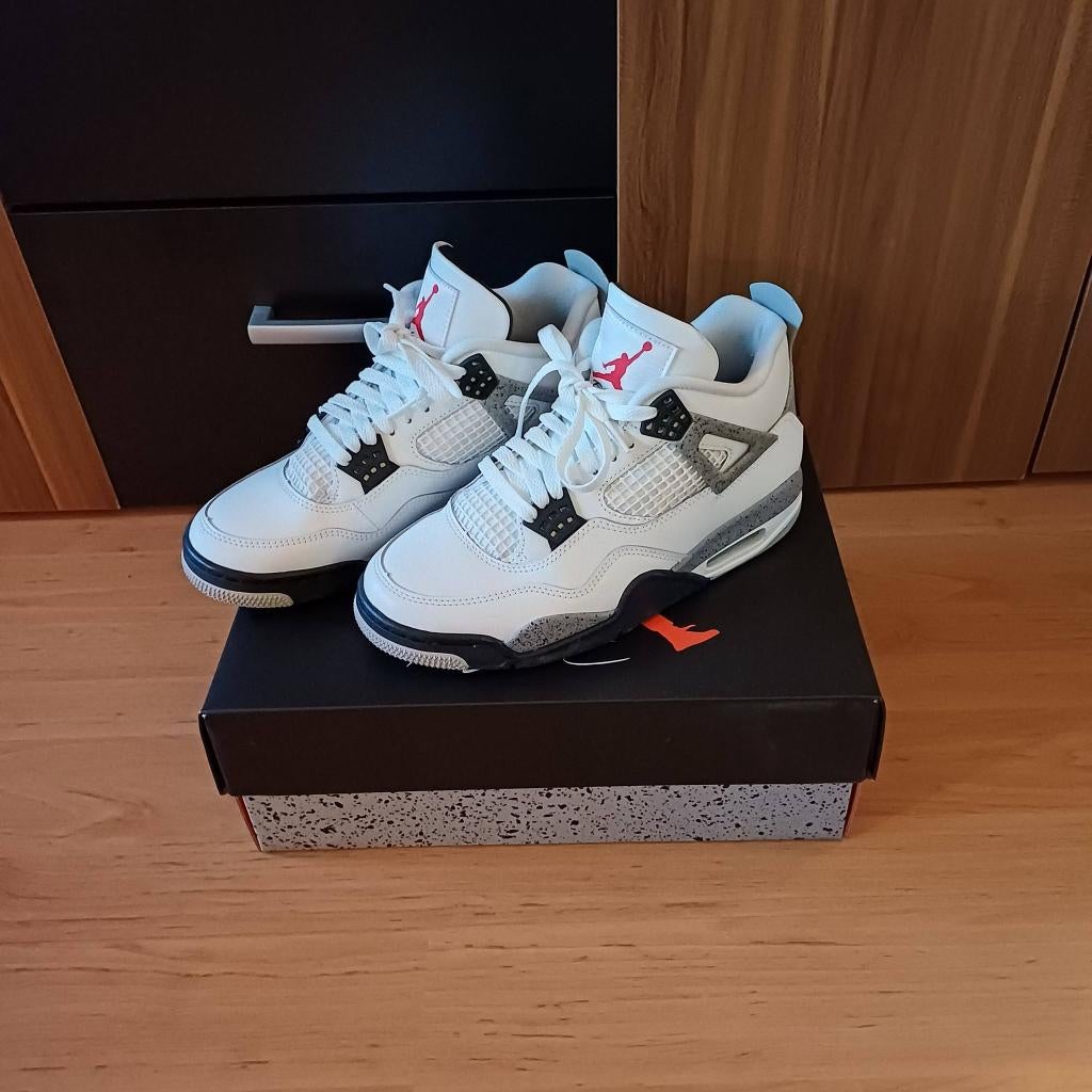 Air Jordan 4 Retro White Cement maat 40,5, Kleding | Heren, Schoenen, Wit, Air Jordan, Ophalen of Verzenden, Sneakers of Gympen