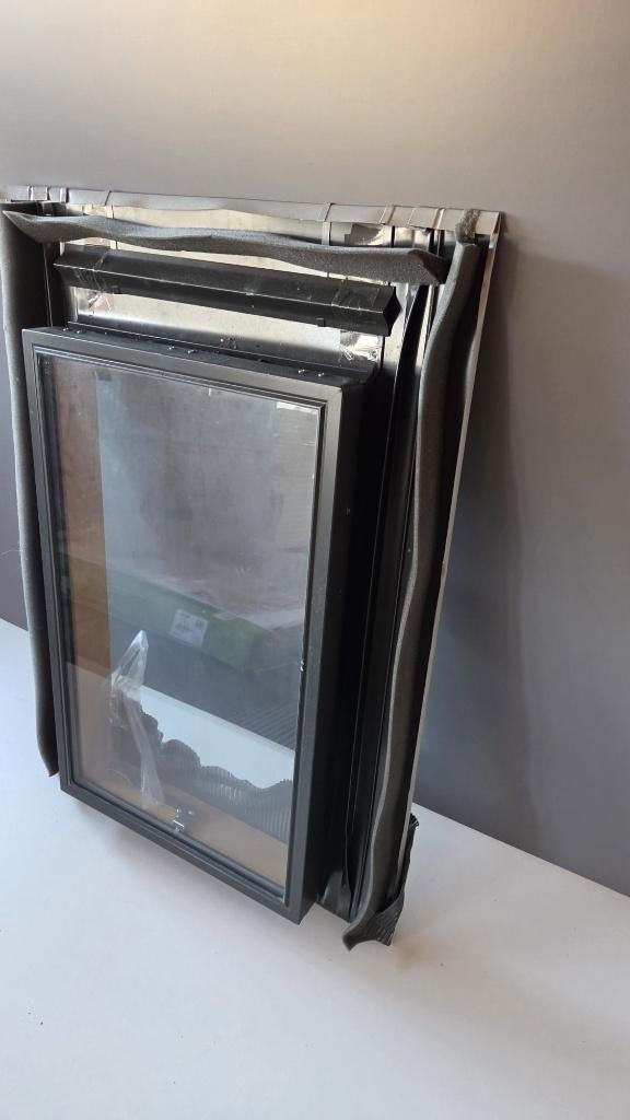 Fakro WGI Uitzetdakraam 46x75 cm, Ophalen, Minder dan 80 cm, Minder dan 80 cm, Nieuw