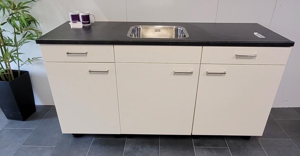 NIEUWE Bruynzeel keuken ca. 170 cm / INNOVARE OUTLET, Huis en Inrichting, Enkelwandige keuken, Zo goed als nieuw, Kunststof, Crème